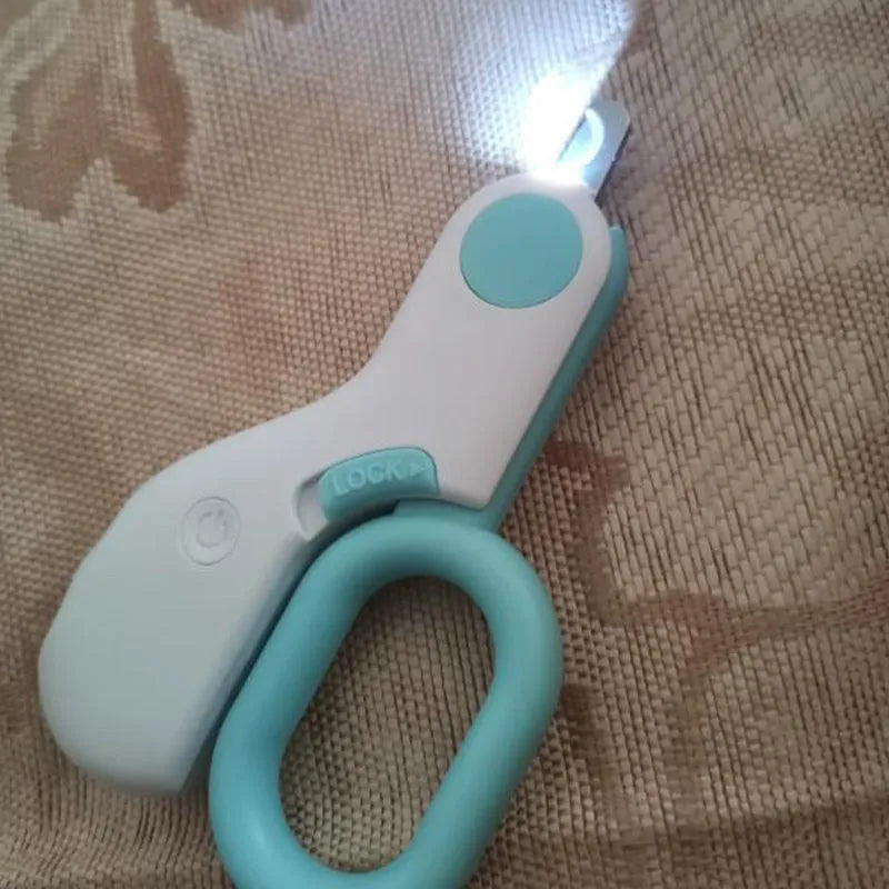 LED PET NAIL CLIPPER