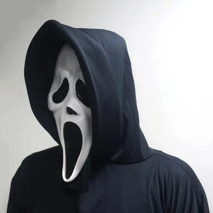 HorrorScream Halloween Mask - Spooky ghost face and deadly laugh