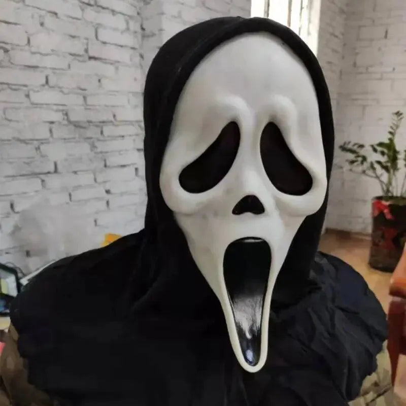 HorrorScream Halloween Mask - Spooky ghost face and deadly laugh